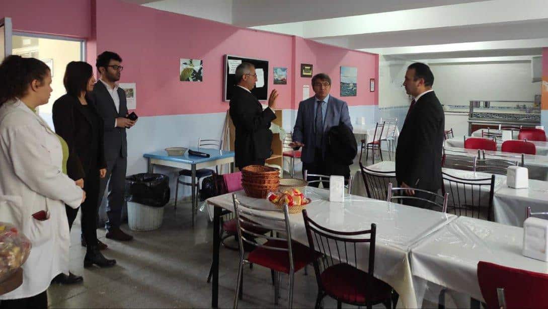 İlçe Müdürümüz Suat TOPAL ve Şube Müdürümüz Adem KESKİN, Sami Evkuran Anadolu Lisesi 'ni ziyaret etti.