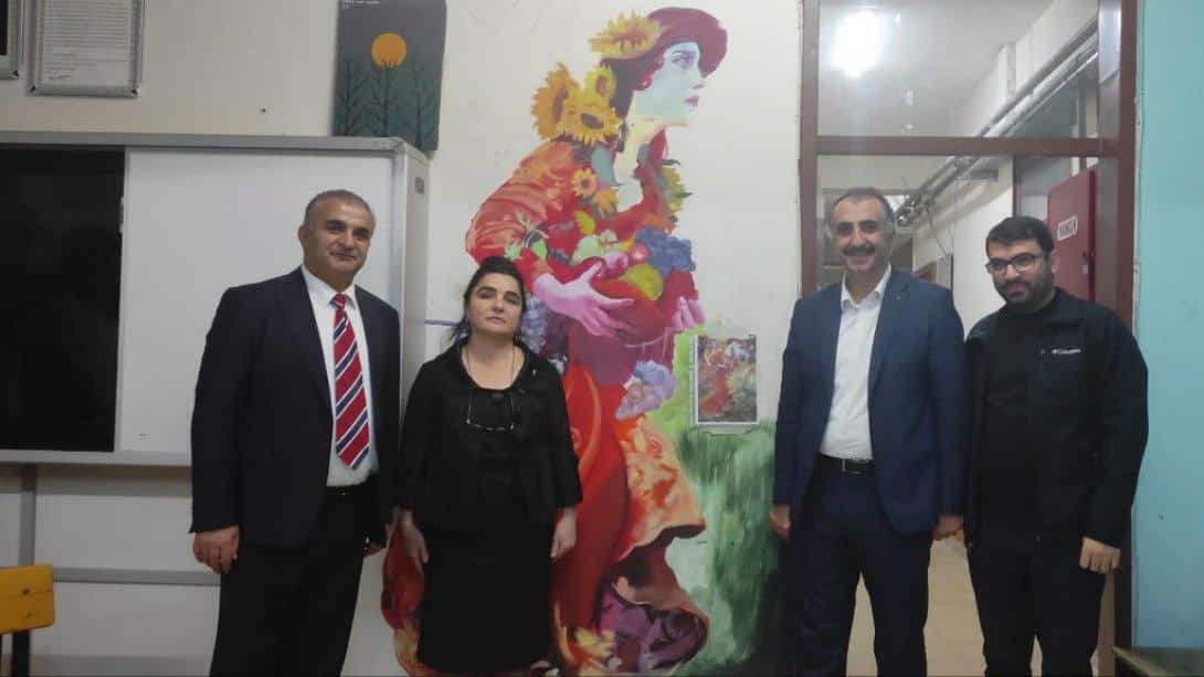 Şube Md. M.Ali DURSUN,  Ahmet Rüştü Anadolu Lisesi öğrencilerinin hazırladığı Resim Sergisini ziyaret etti.