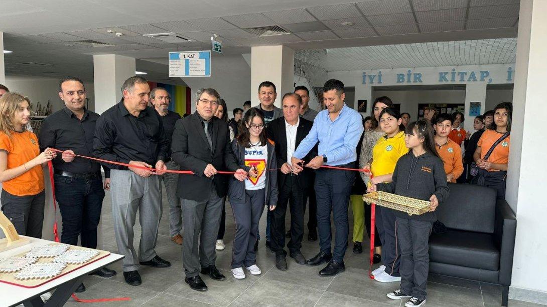 İlçe Müdürümüz Suat TOPAL, Halitpaşa Ortaokulu Matematik Laboratuvarı açılışını yaptı.